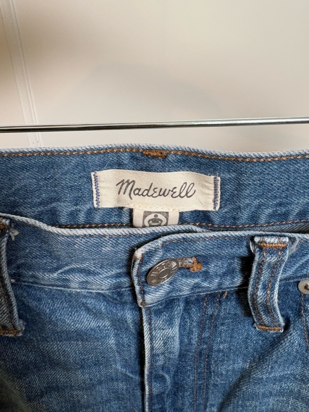 Madewell The Perfect Vintage Straight Jean (30) - Picture 7 of 7